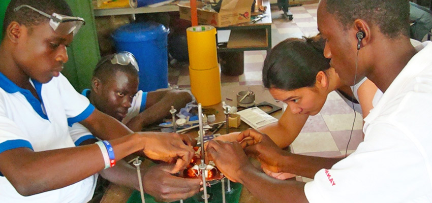 2016 D-Lab Scale-Ups fellow Heather Beem (second from right) co-founded the Practical Education Network (PEN) while pursuing her PhD in mechanical engineering at MIT. Upon completing her doctoral degree in 2015, she turned her full attention to PEN, co-designing training programs focused on empowering K-12 STEM teachers in resource­-constrained environments to engage their students in hands­-on learning. PEN is currently based in Ghana. Credits: Photo courtesy of Heather Beem. 